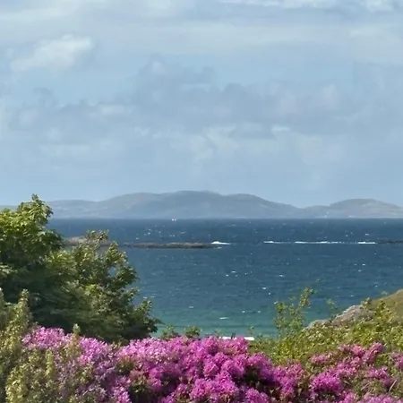 Sandy Gardens House, Lettergesh *
